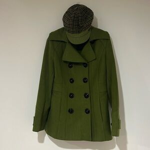 Apt. 9 Wool Blend Coat w Hat in Like New Condition Size Small Green